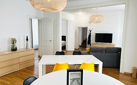 Chic Appartement Type 4 / Parking Prive