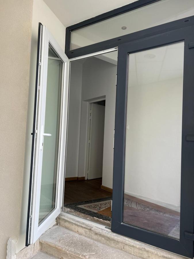 Chic Appartement Type 4 / Parking Prive Reims Exterior foto